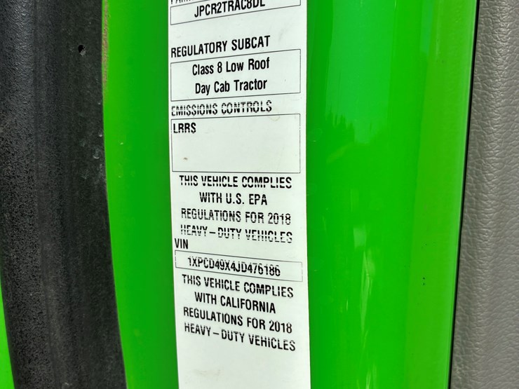 2018-peterbilt-567-image-16