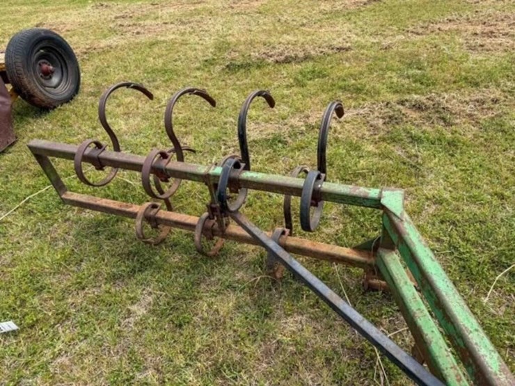 3pt-track-scratcher-bar-image-5