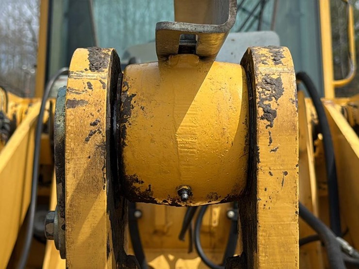 2001-john-deere-444h-image-10