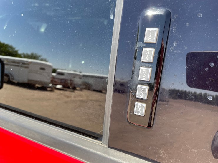 2019-ford-f150-image-31