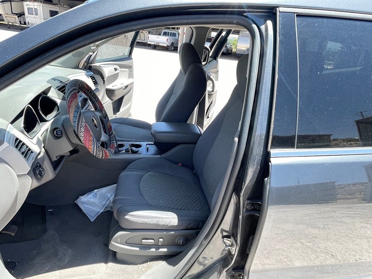 2011-chevrolet-traverse-image-55