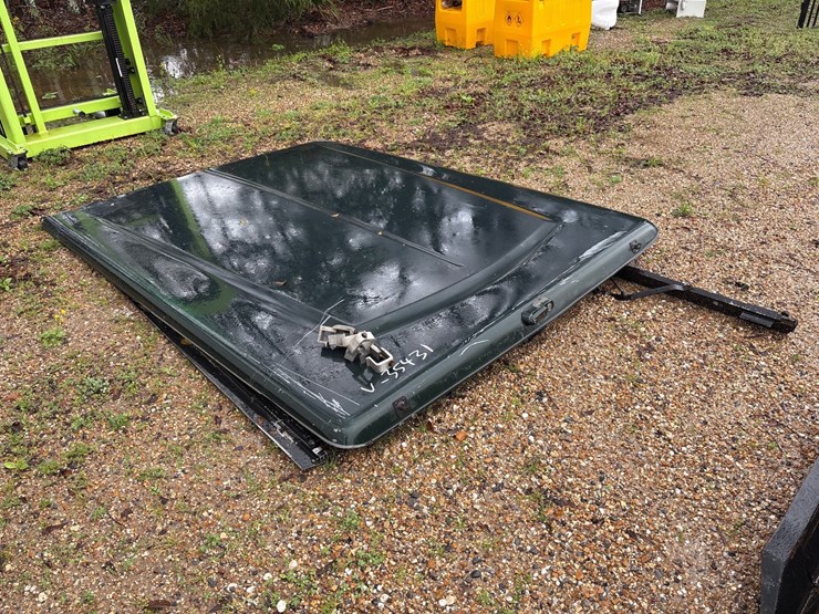 #35431-•-8ft-fiberglass-bed-cover-image-1