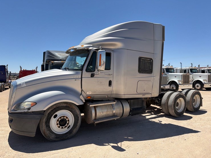 2012-international-prostar-image-1