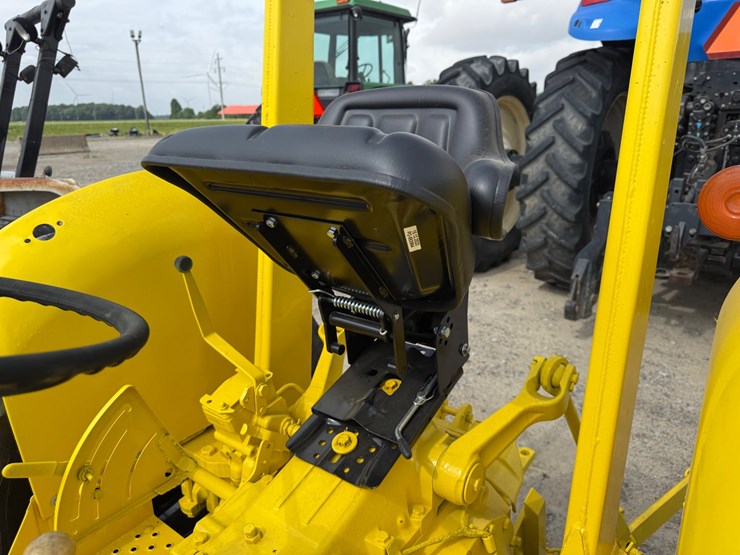 john-deere-301-image-23