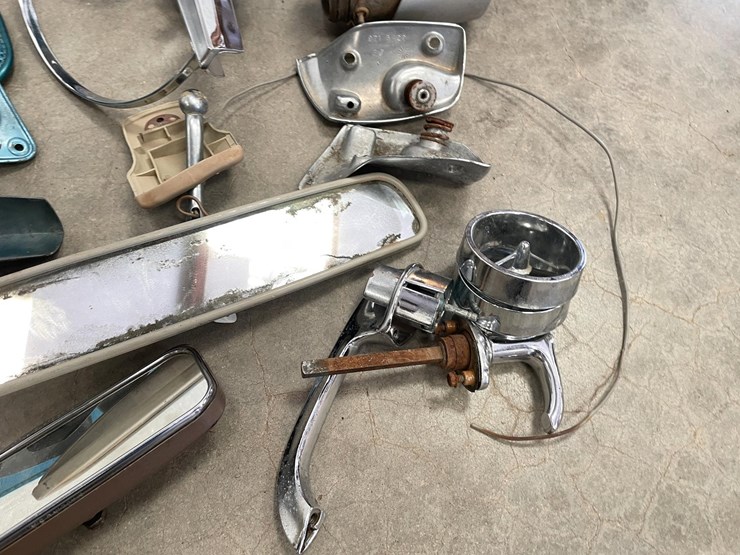 #5402-•-huge-lot-of-classic-car-parts-(las-cruces,-nm)-image-10