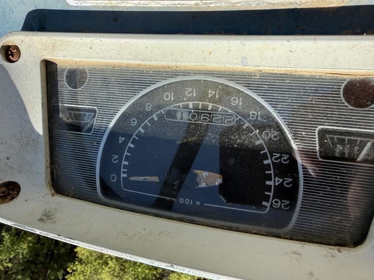 ford-4000-image-11
