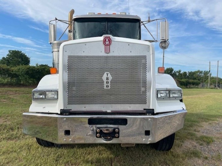 2019-kenworth-t800-image-2