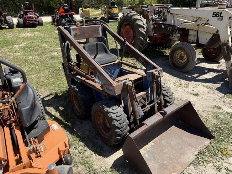 l-600-skidsteer-image-7