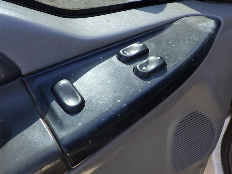 1999-ford-f250-image-27