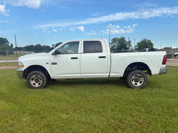 2012-dodge-2500-image-6