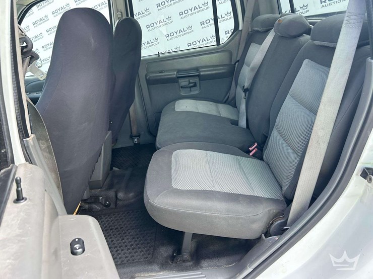 2004-ford-explorer-sport-trac-image-23