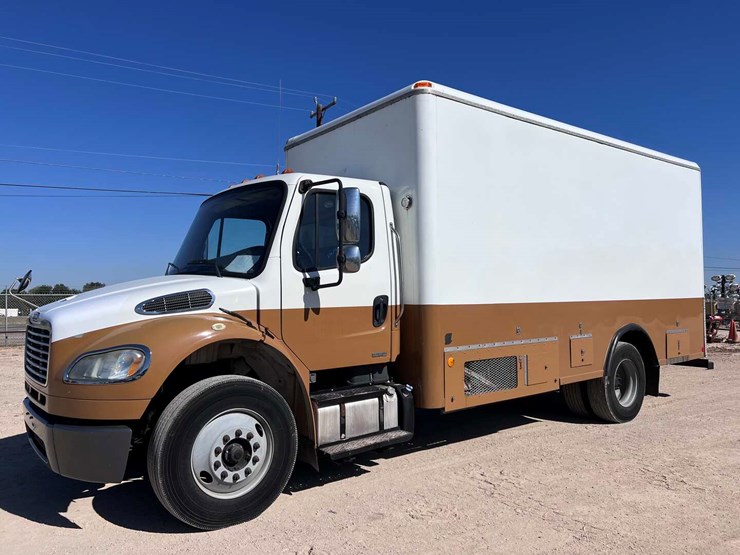2011-freightliner-m2-ice-cream-truck-image-1