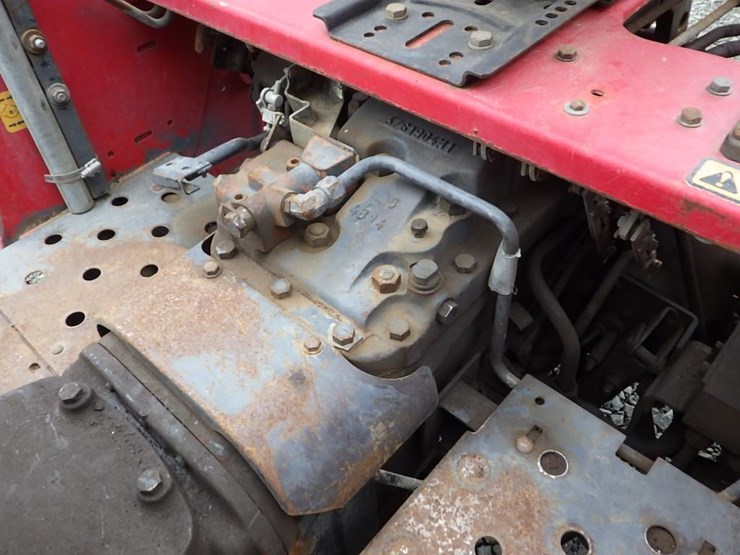 massey-ferguson-398-image-19