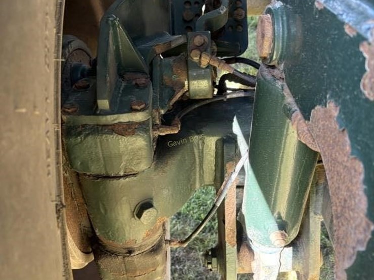 husky-8000-gallon-manure-tanker-image-7