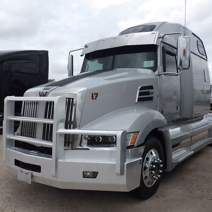 2022 WESTERN STAR 5700XE