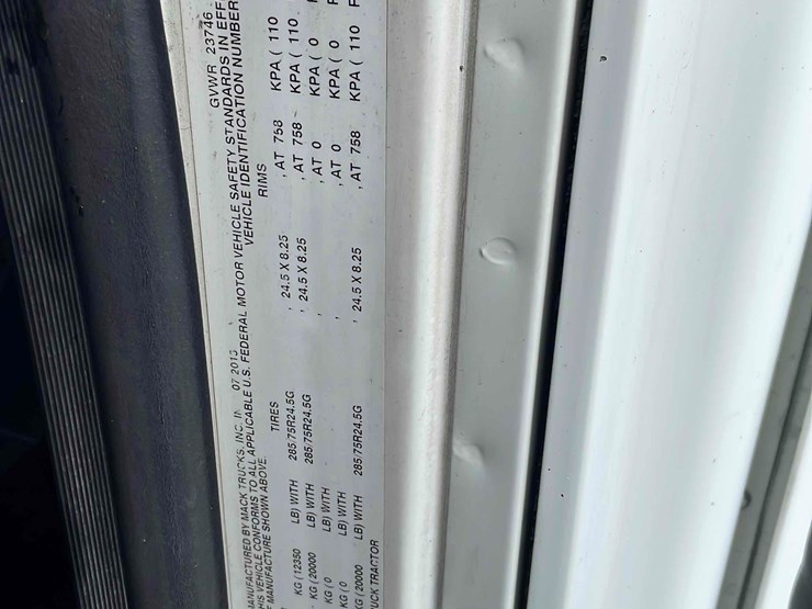 2014-mack-cxu613-image-12