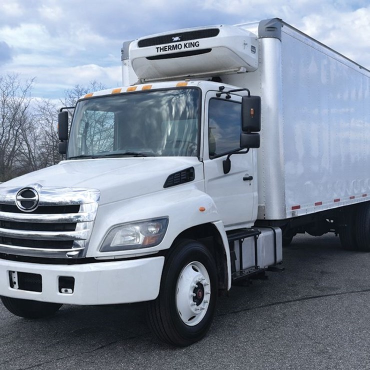 2018 HINO 268