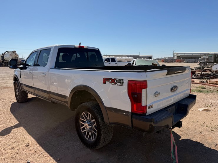 2017-ford-f350-image-4