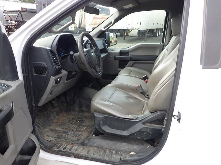 2016-ford-f150-image-26