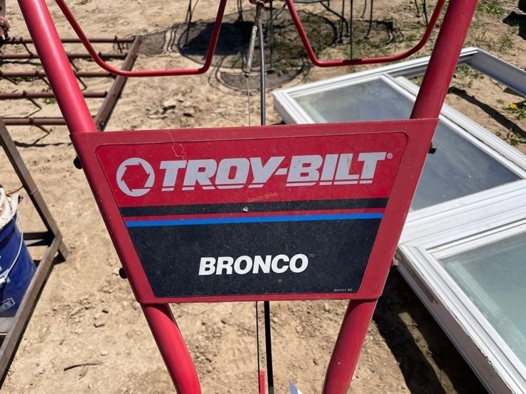 troy-bilt-bronco-image-3