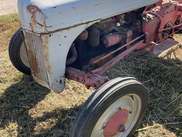 ford-tractor-image-11