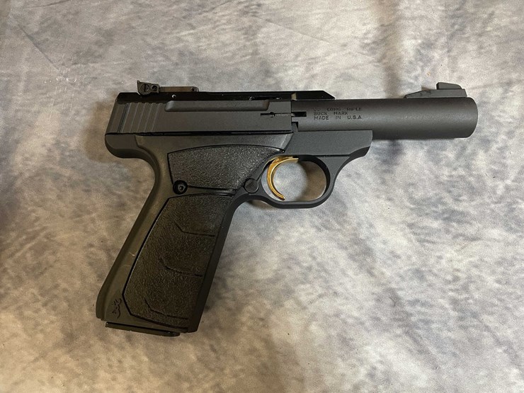 #10279-•-browning-buckmark-22-lr-pistol,-sn:-us515yx16135-image-1