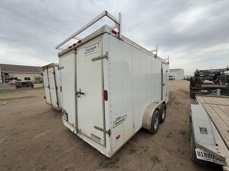 2011-haulmark-enclosed-trailer-image-3