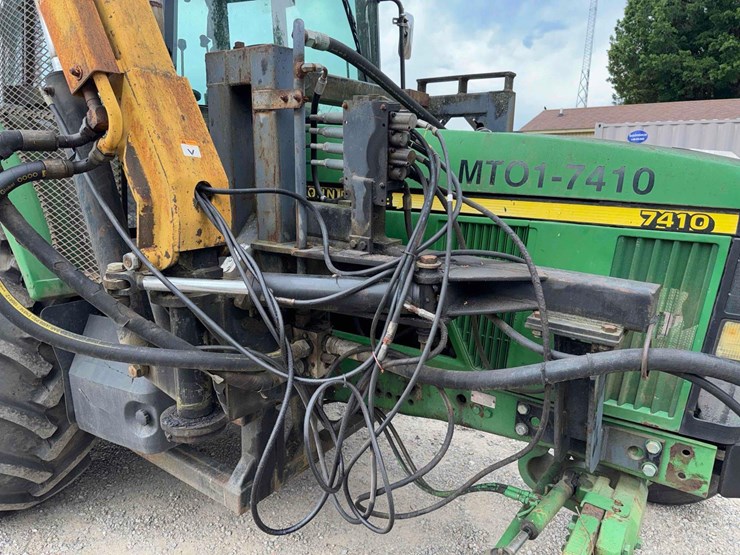 2000-john-deere-7410-image-9