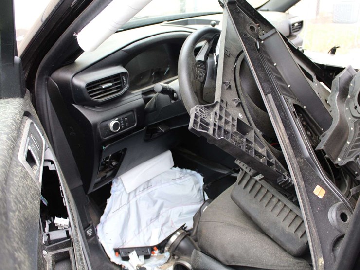2021-ford-explorer-image-3