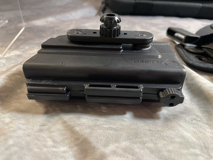 #10329-•-springfield-xd-9mm-luger-pistol,-sn:-gm824388-image-33