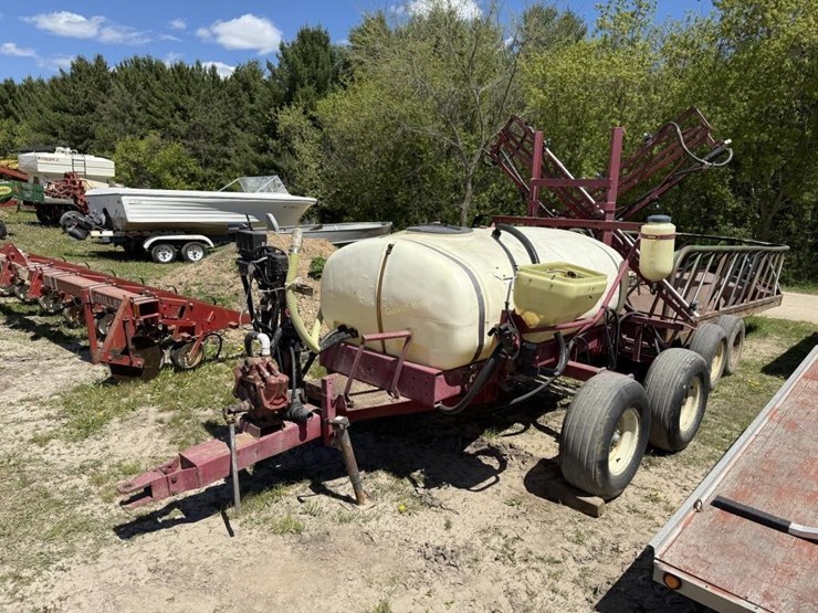 hardi-tr-500gal-sprayer-image-1