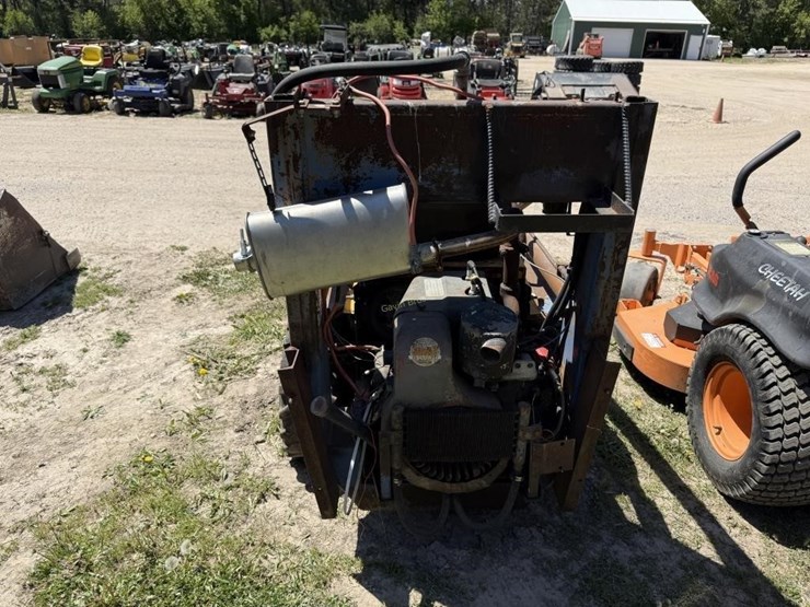 l-600-skidsteer-image-4