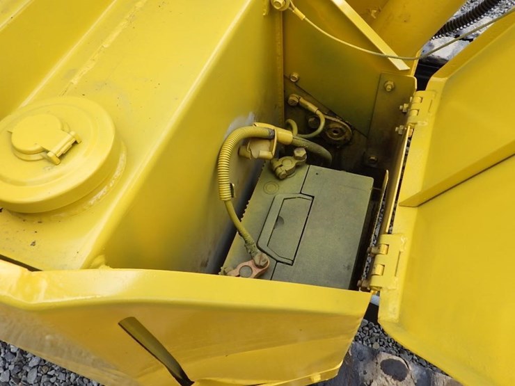 komatsu-pc28uu-image-29