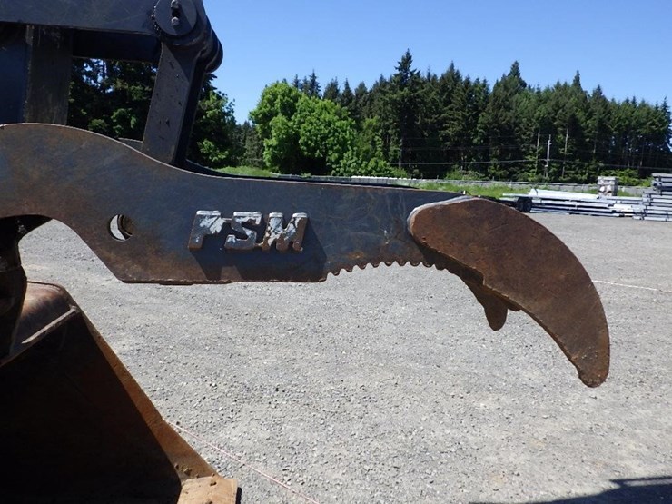 deere-245g-lc-image-21