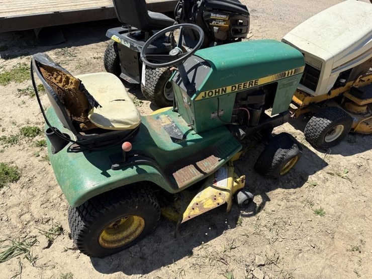 john-deere-111-image-2