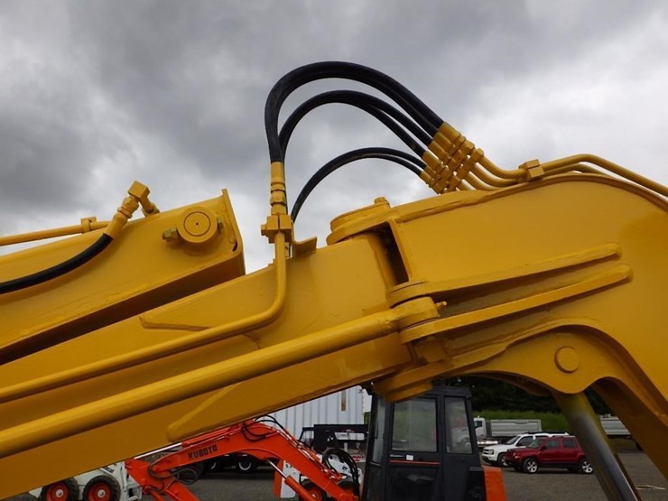 komatsu-pc28uu-image-14