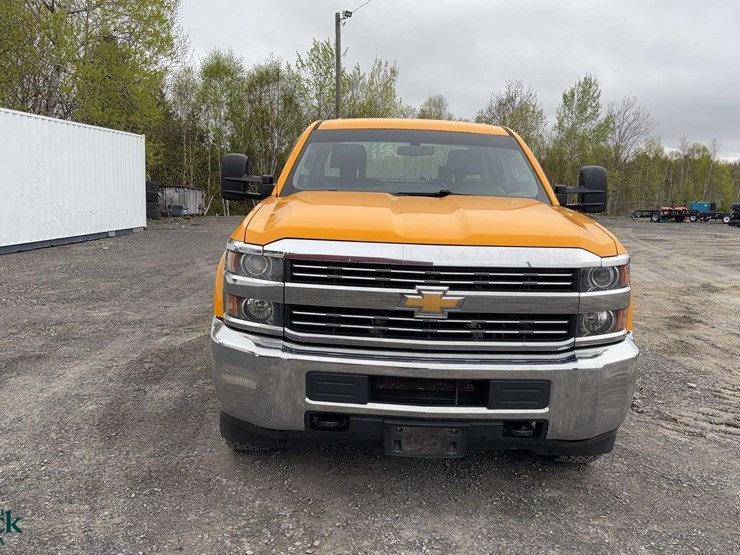 2016-chevrolet-silverado-3500hd-image-8