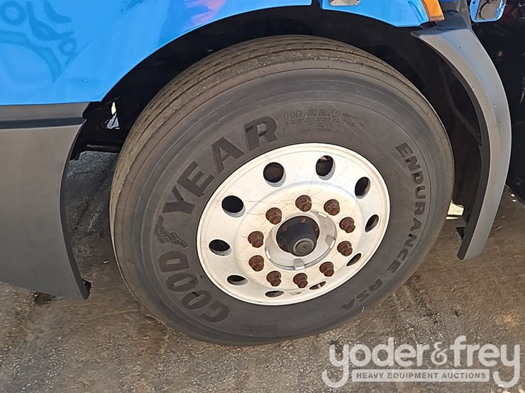 2019-freightliner-cascadia-116-image-17