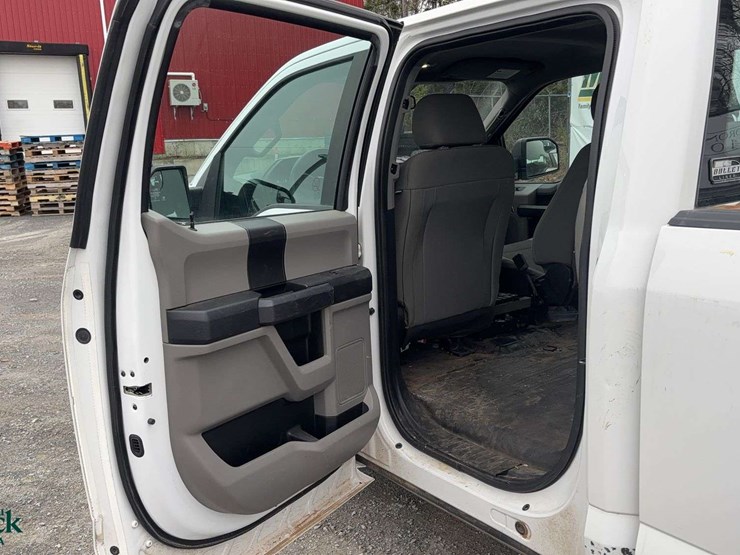 2016-ford-f150-image-13