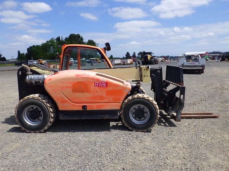 2015-jlg-g5-18a-image-4