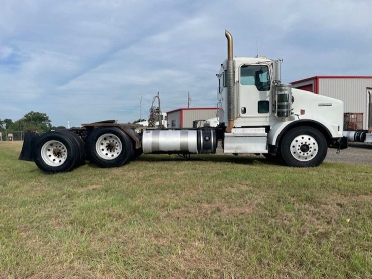 2019-kenworth-t800-image-4