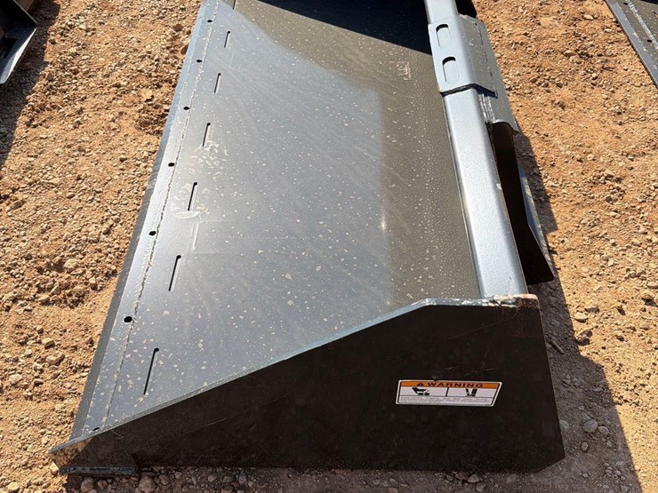 unused-wolverine-80-skid-steer-duty-bucket-image-3