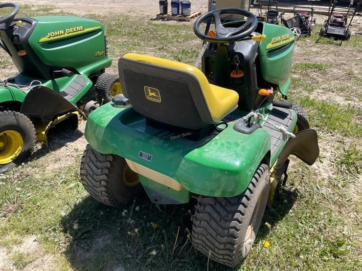 john-deere-lt133-image-4