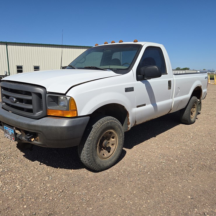 2000 FORD 2000