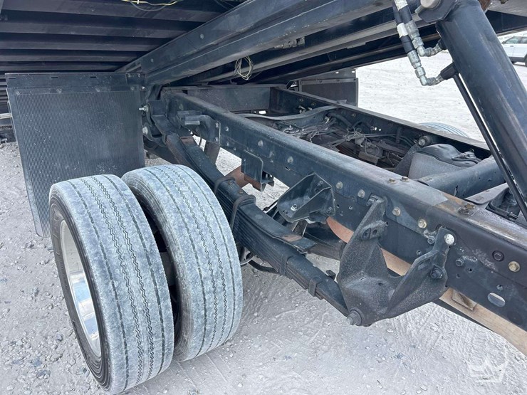 2022-ram-5500-chassis-20ft.-rollback-truck-image-17