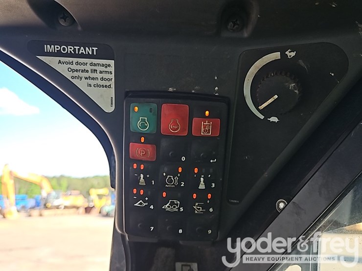 2024-deere-333g-image-42