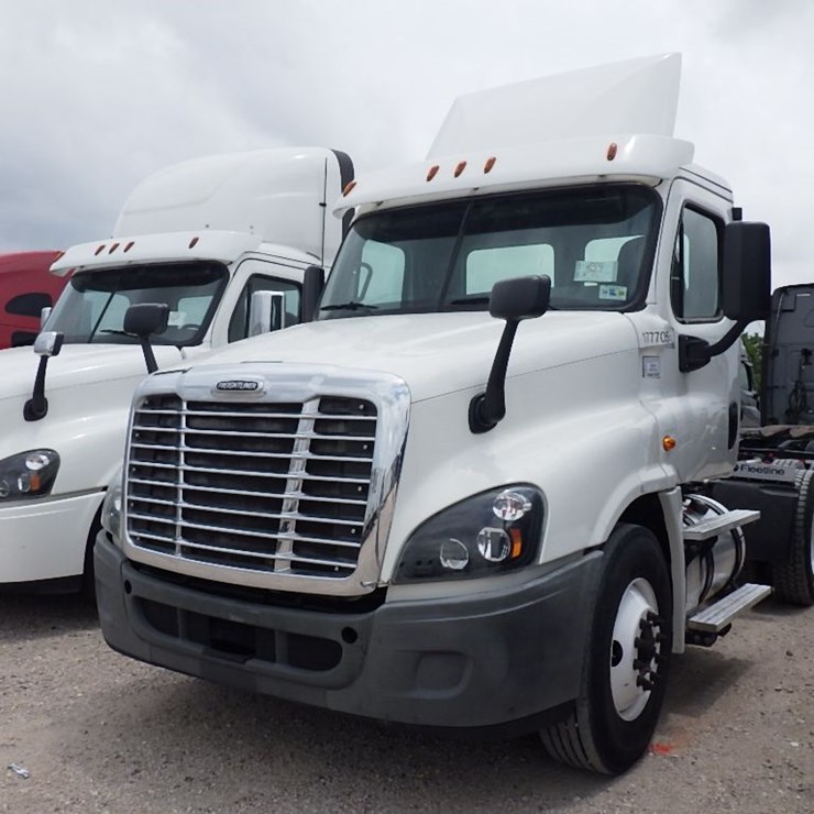 2018 FREIGHTLINER CASCADIA 125