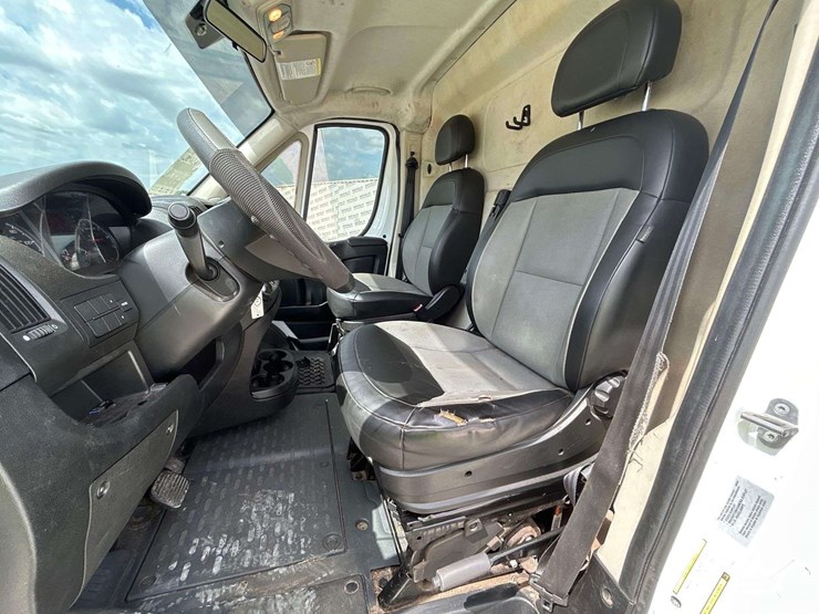 2017-ram-promaster-1500-image-22
