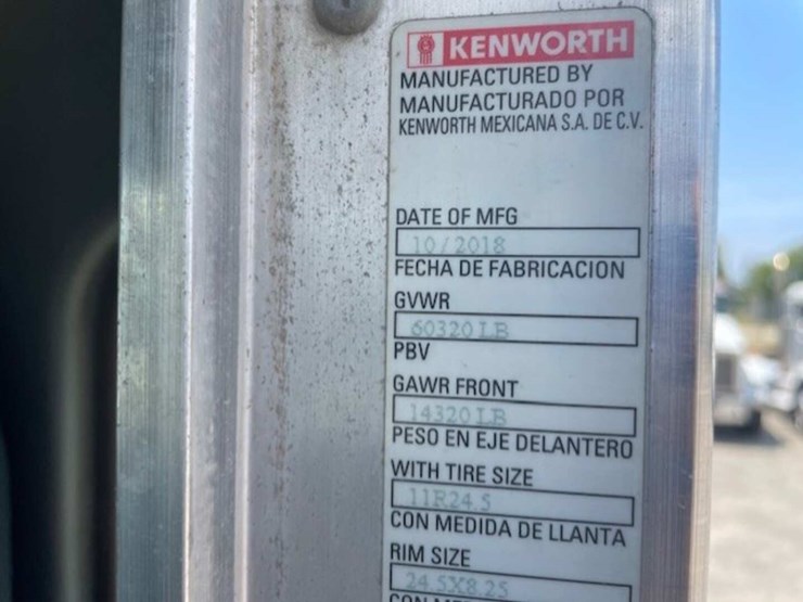 2019-kenworth-t800-image-8