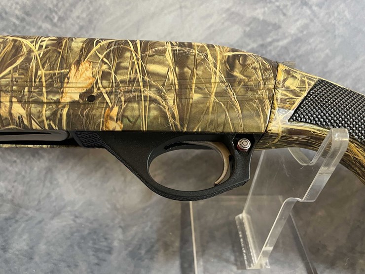 #10377-•-hatfield-12-ga.-semi-auto-shotgun,-sn:-12a22-00522-image-11